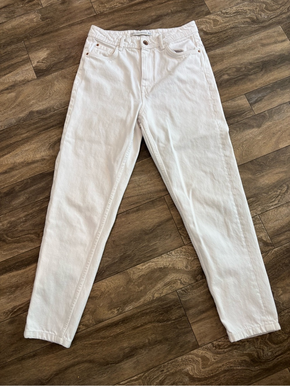 Zara Trafaluc White Straight Leg Jeans – Size 4 / EUR 36